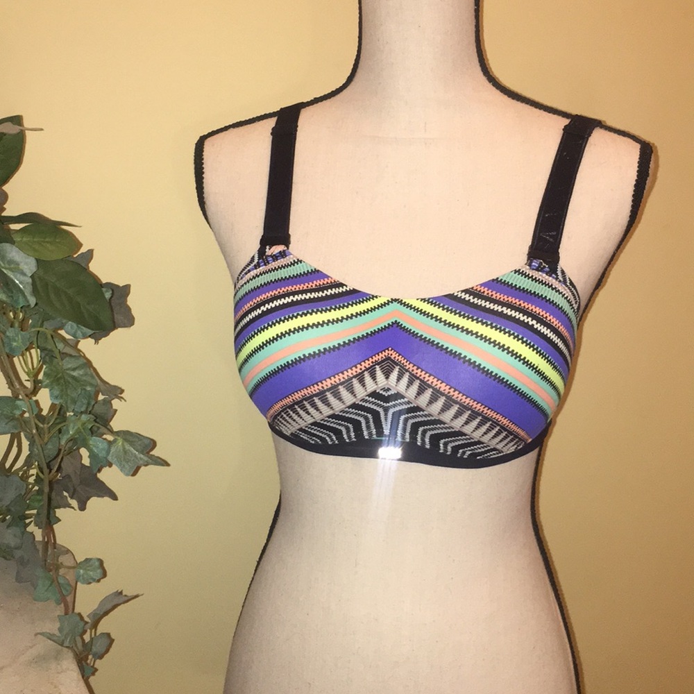 Victoria secrets sport bra